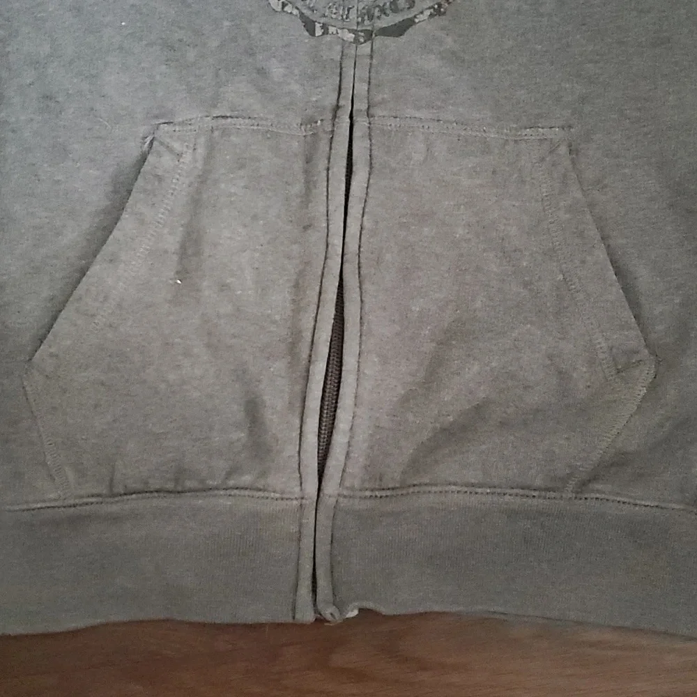 Merchandise - Picture 2 of 3